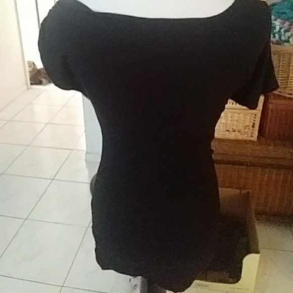 SALE! Hot & Delicious peacock black top - Picture 7 of 8